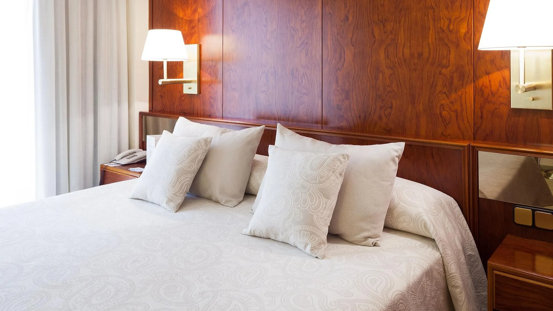 Hotel Royal Plaza Ibiza Town 4*,